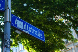 Straßenschild zur Arndtstraße in der Leipziger Südvorstadt.