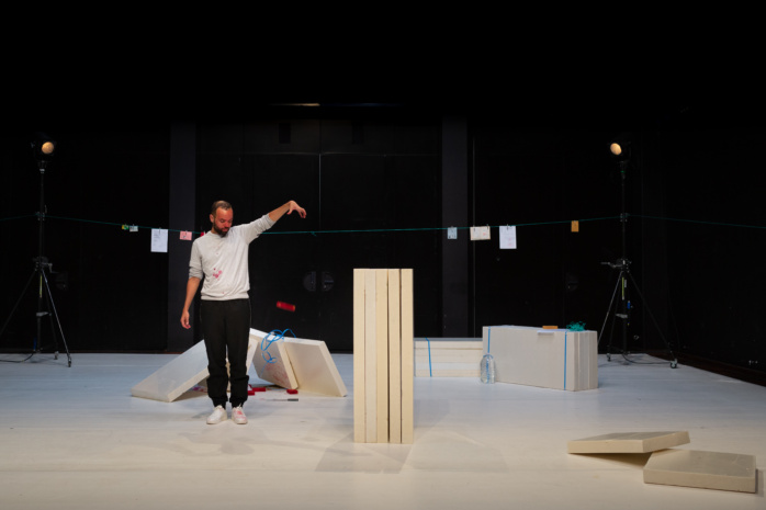 KOULOUNISATION von Salim Djaferi. Foto: Thomas Jean Henri