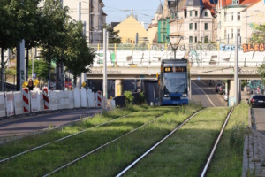 Gleise und Tram der LVB.