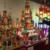 Impression der Ausstellung „Farbenfrohe Weihnachtsfreu(n)de. Krakauer Krippen zu Besuch in Leipzig« (bis 28.1.2024). Foto: Stadtgeschichtliches Museum Leipzig, Katja Etzold