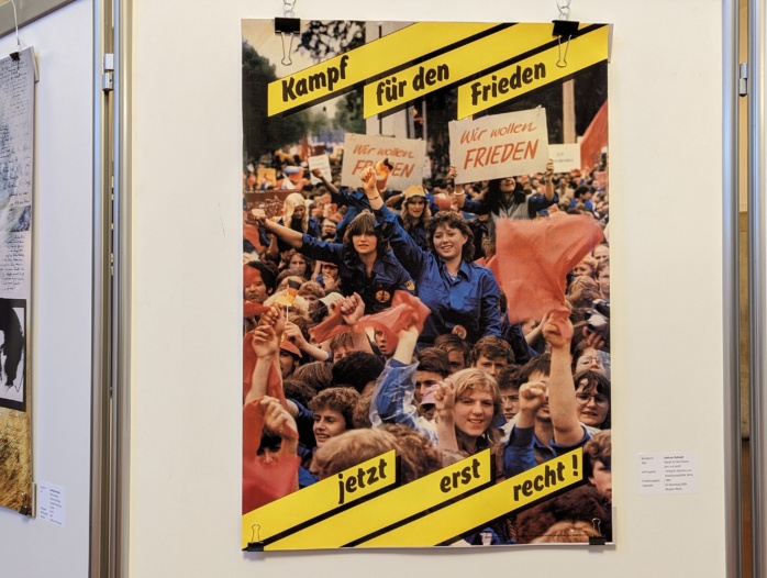 Rund 80 DDR-Plakate zeigt die Ausstellung im Neuen Rathaus. Foto: Yaro Allisat