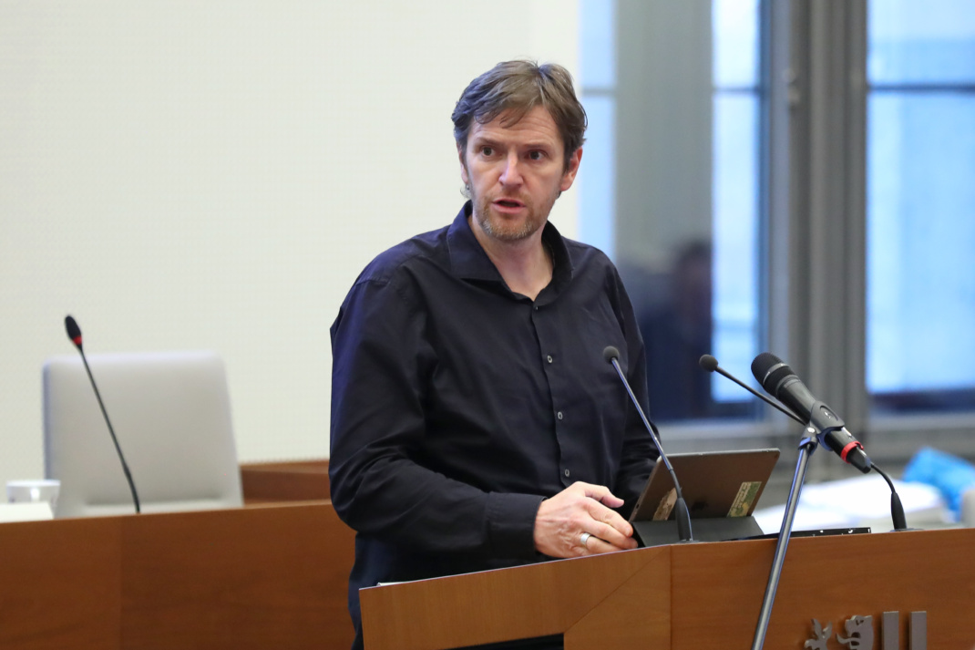 Michael Schmidt von den Grünen im Stadtrat.