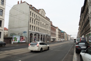 Die Georg-Schumann-Straße kurz vor derf Wiederitzscher Straße. Foto: Ralf Julke