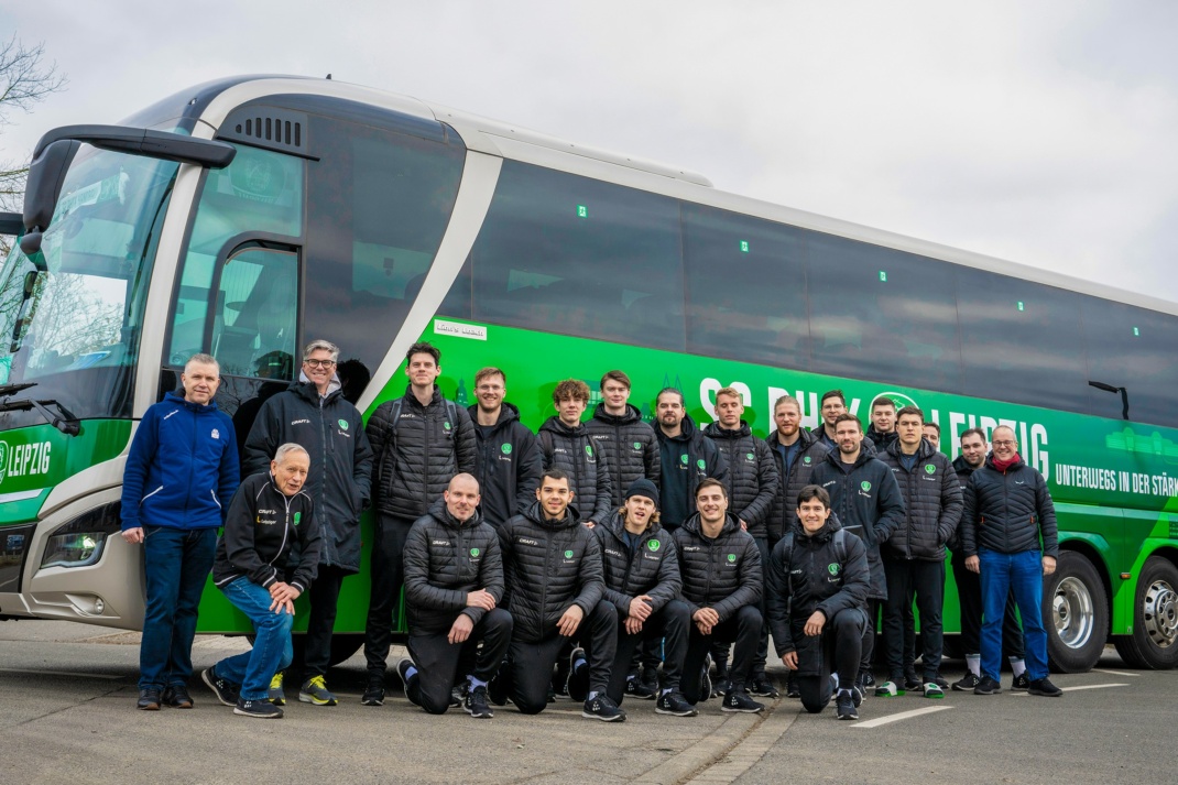 Mannschaftsbus des SC DHfK Leipzig. Foto: Klaus Trotter