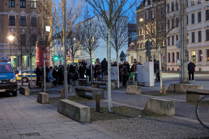 Personengruppe, zu sehen von weiter weg