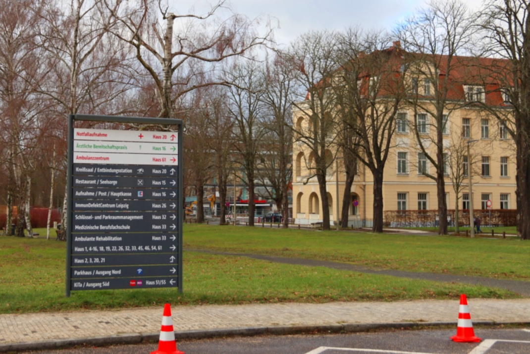 Gelände einer Klinik.