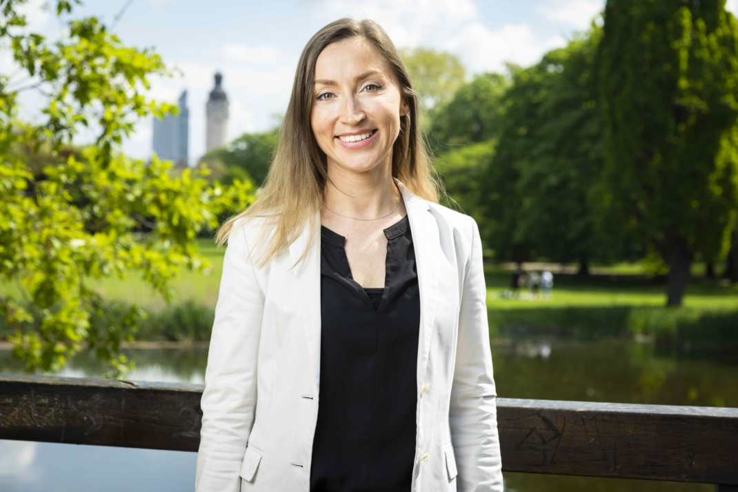 Dr. Olga Naumov (Die Linke), Porträt.