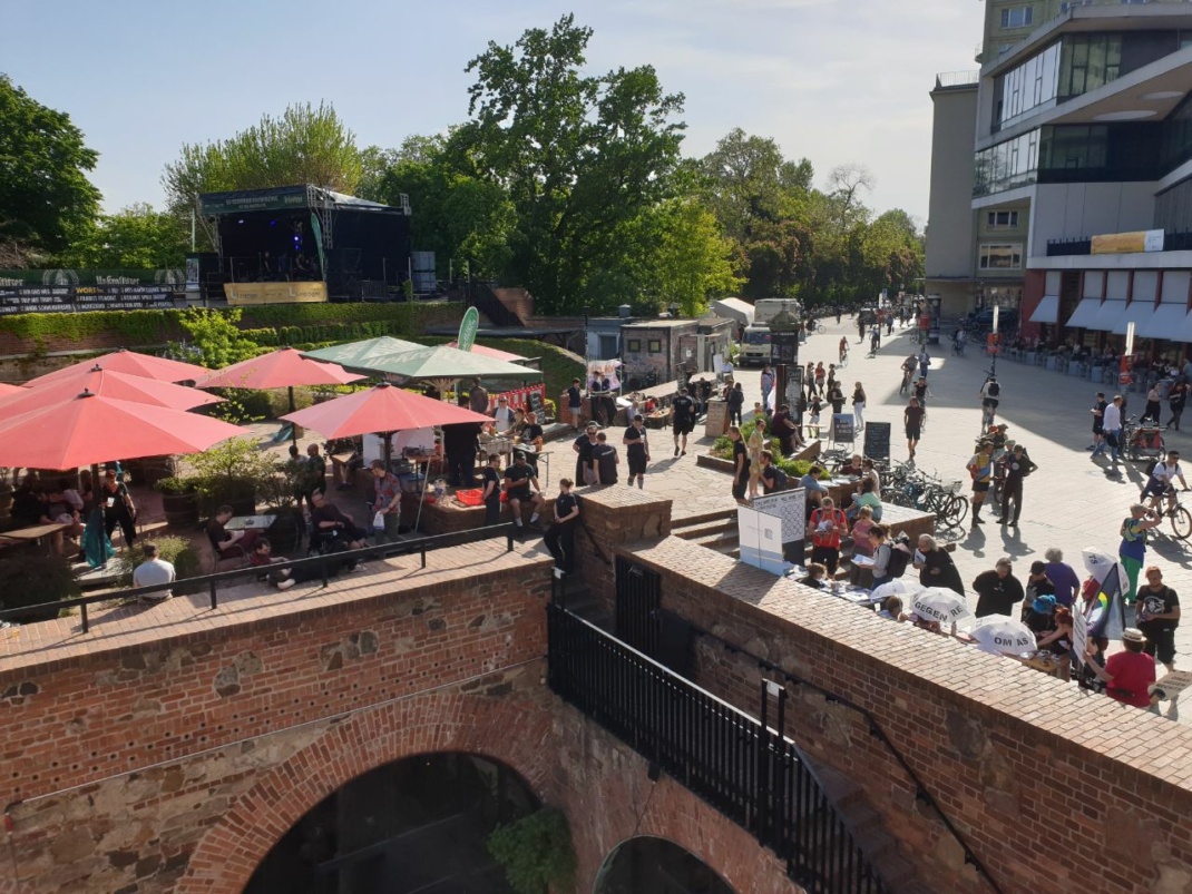 Die 27. Ausgabe des „Leipzig zeigt Courage“-Festivals am 30.04.2024. Foto: Jan Kaefer