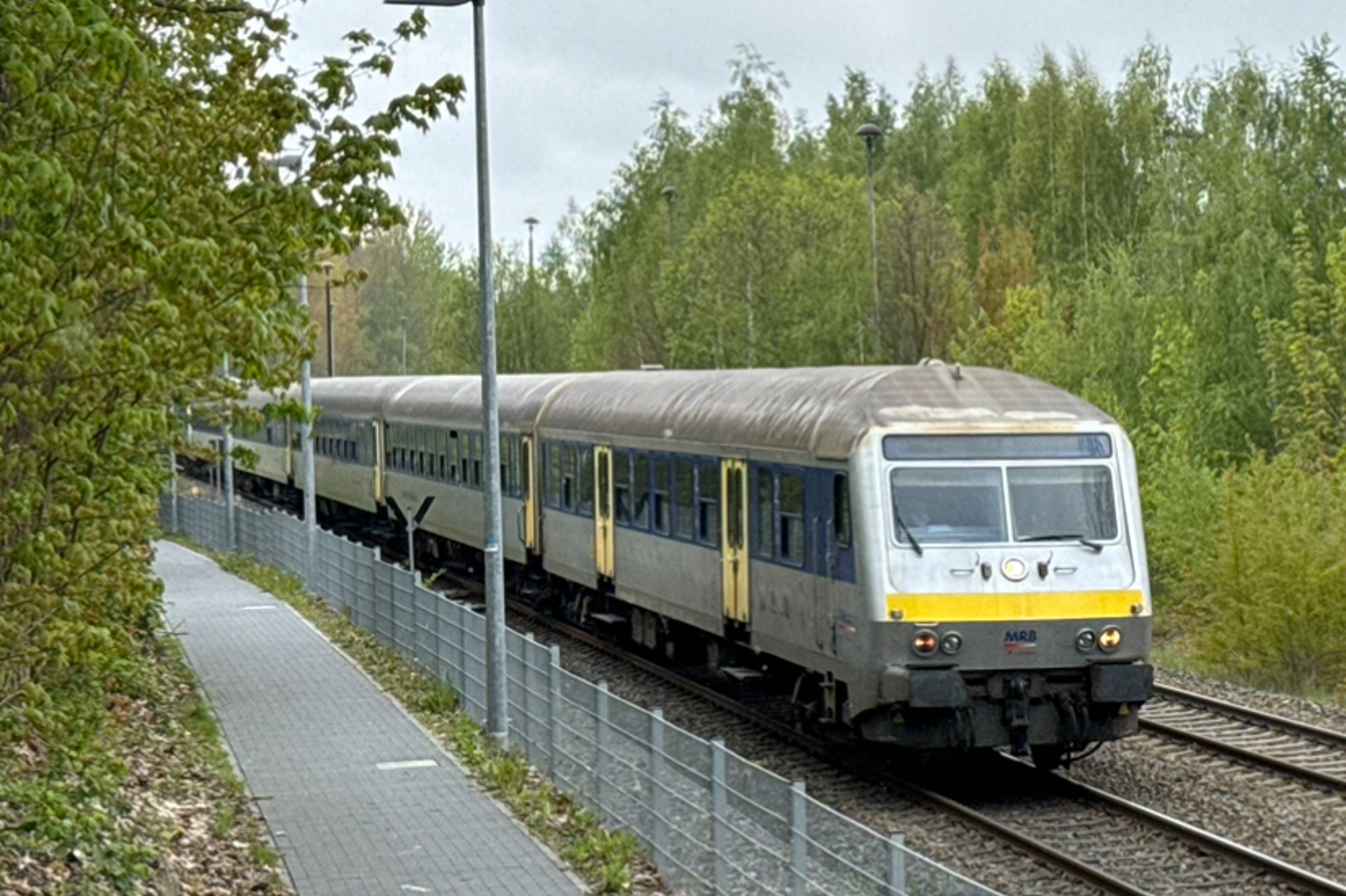 Derzeit bestehen die Züge nach Chemnitz aus diesem Wagenmaterial aus den Achtzigerjahren. Foto: Ingolf Wappler