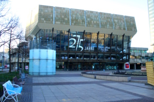 Augustusplatz, Blick auf das Gewandhaus.