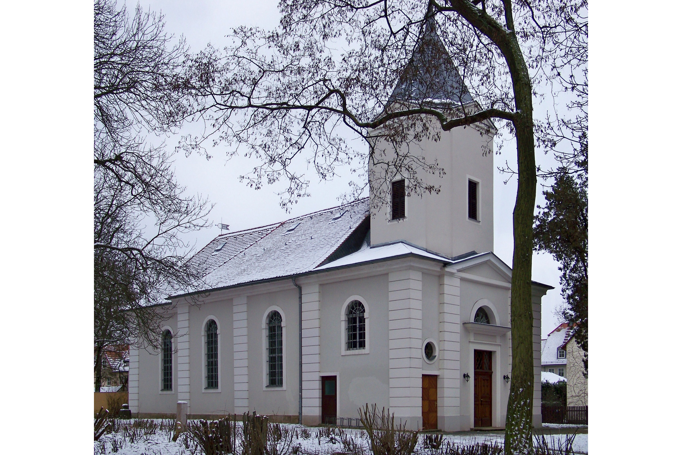 Immanuelkirche Probstheida (Joeb07, CC BY 3.0, https://commons.wikimedia.org/w/index.php?curid=9552386)