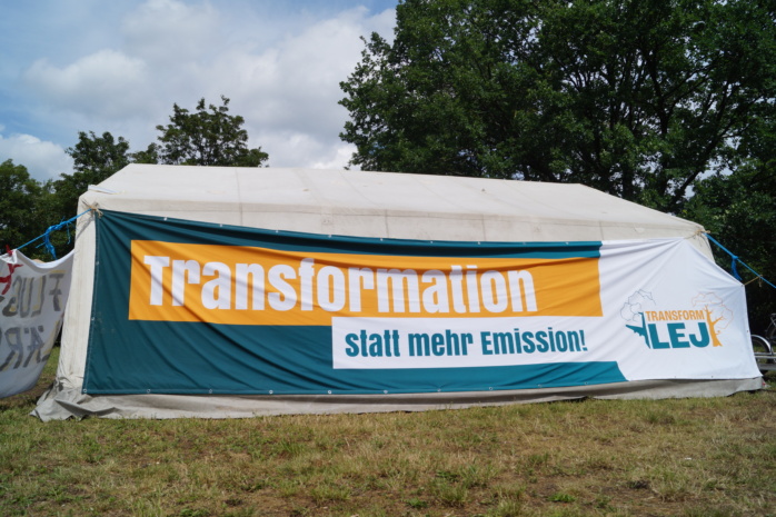 Camp im Richard-Wagner-Hain gegen den Ausbau des Frachtlughafens Leipzig/Halle am 25./26. Mai 2024. Foto: Yaro Allisat