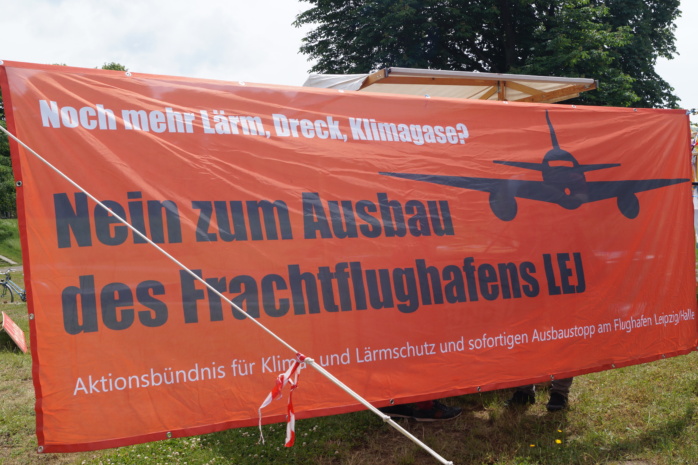 Camp im Richard-Wagner-Hain gegen den Ausbau des Frachtlughafens Leipzig/Halle am 25./26. Mai 2024. Foto: Yaro Allisat