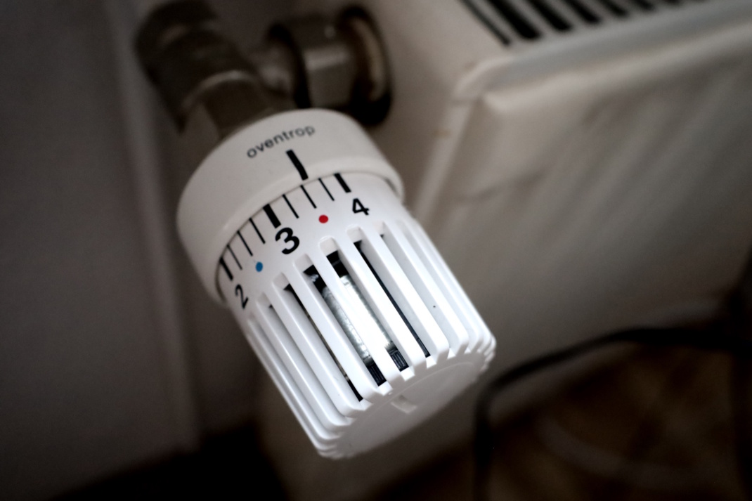 Regulator einer Heizung.