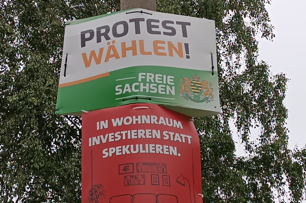 "Protest"-.Plakat von Freie Sachsen. Foto:; Thomas Köhler