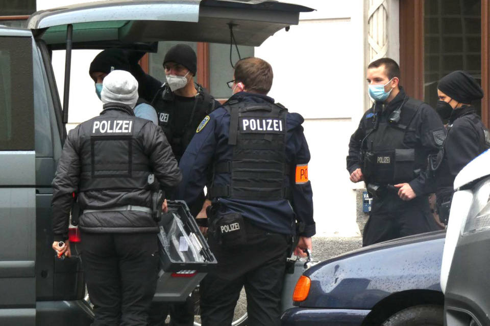 Donnerstag, der 8. August 2024: Razzien gegen „Letzte Generation“ und ...