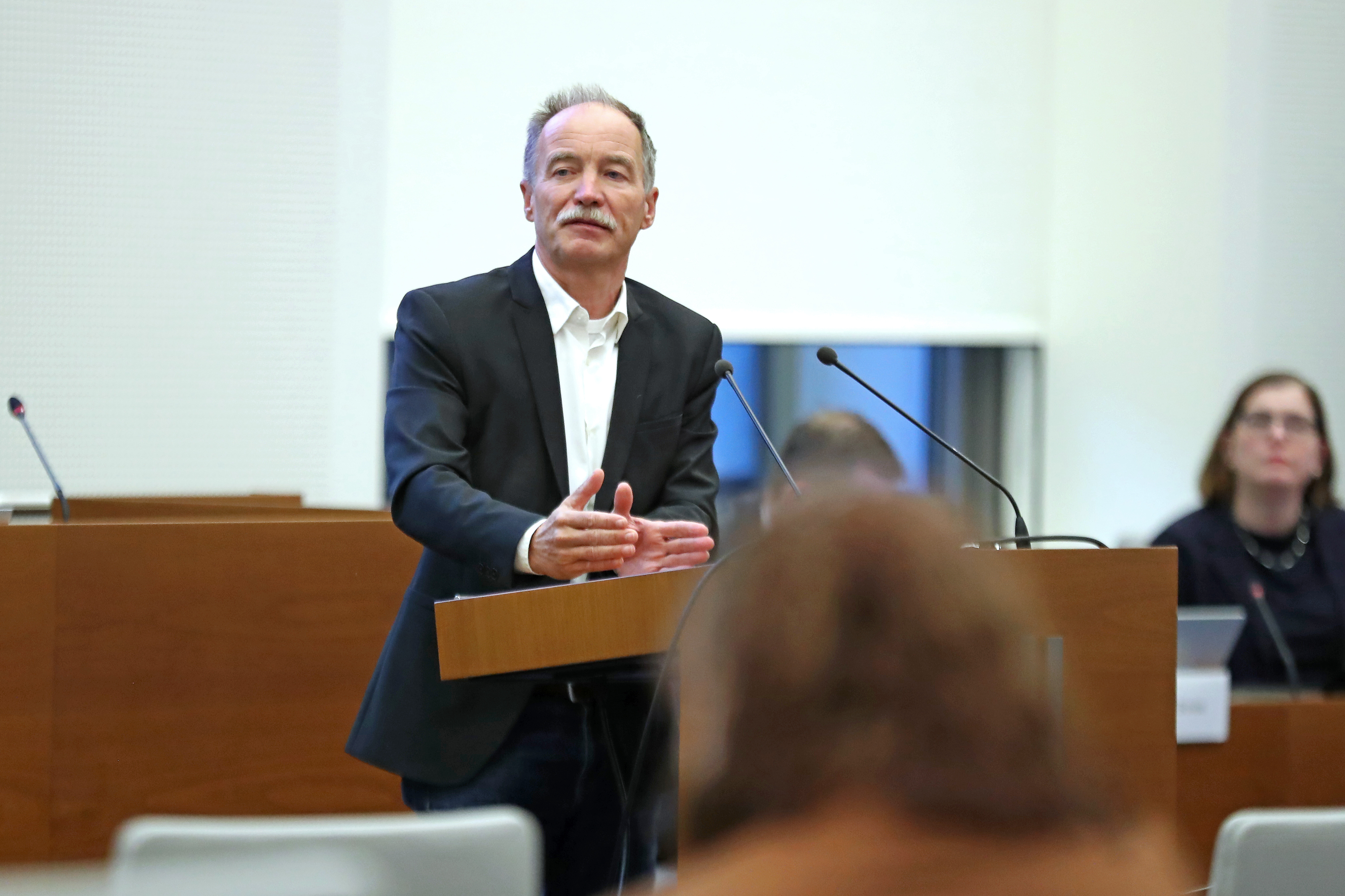 Herr Sven Morlok (Freie Fraktion/FDP) im Leipziger Stadtrat am 15.01.25. Foto: Jan Kaefer