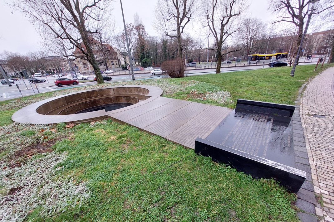 Das Goerdelerdenkmal am Martin-Luther-Ring.