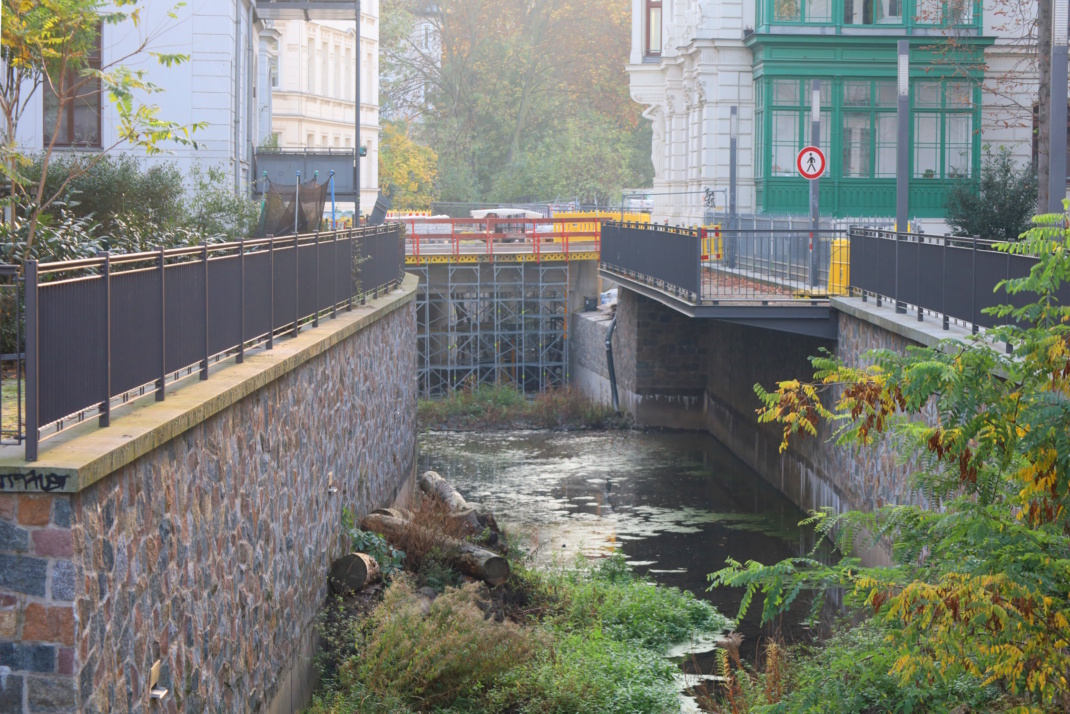 Die Poniatowskibrücke während der Bauarbeiten. Foto: Ralf Julke