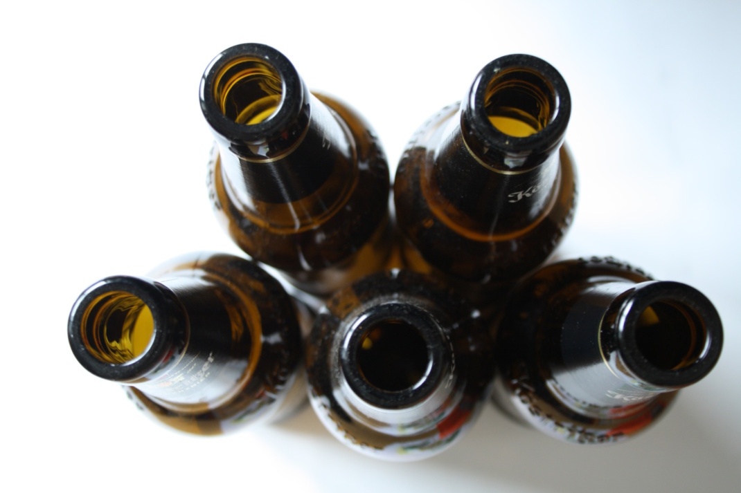 Ein Bierchen in Ehren ... auch das kann zur Sucht werden. Foto: Ralf Julke