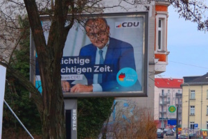 Wahlplakat mit Friedrich Merz.