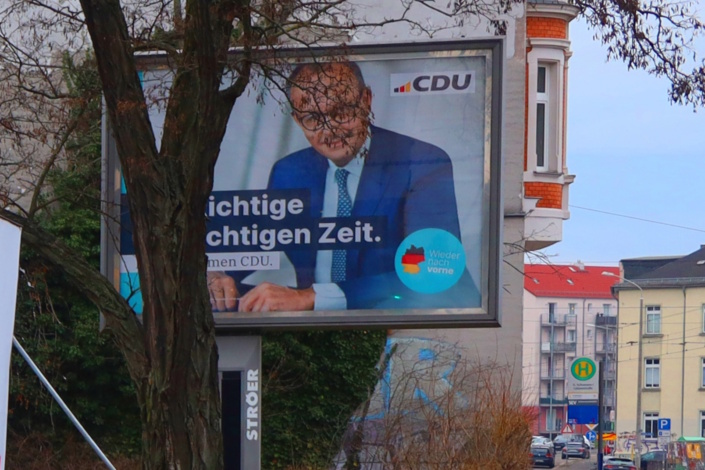 Wahlplakat mit Friedrich Merz.