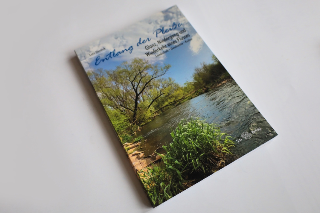 Blick auf das Werk von Lutz Heydick: Entlang der Pleiße.