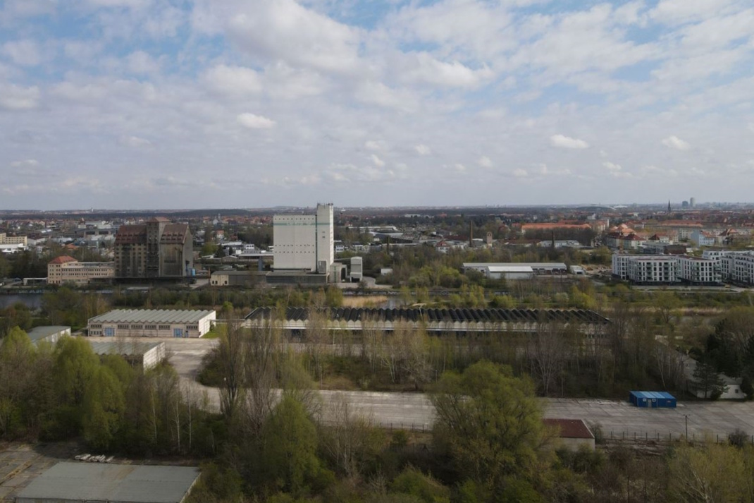 Gelände am Westufer des Lindenauer Hafens. Foto: LebensmittelPort Schönau