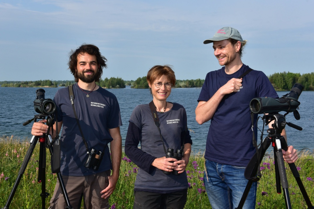 Alexander Thomas, Heike Franke und Franz Jäger (von links) laden zum „Durchzählen“ im Naturschutzgebiet Werbeliner See ein.
