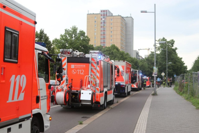 Feuerwehreinsatz wegen Brand am Dösener Weg. Foto: Lucas Böhme