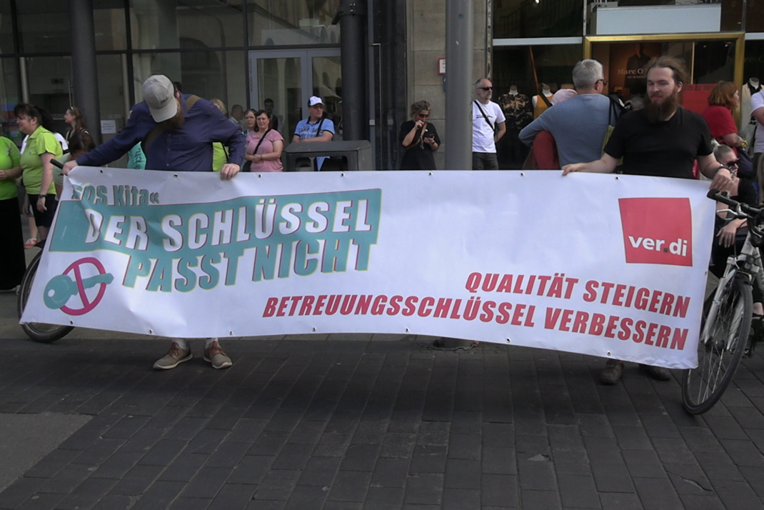 Plakat: SOS Kita: Der Schlüssel passt nicht, Foto: Thomas Köhler