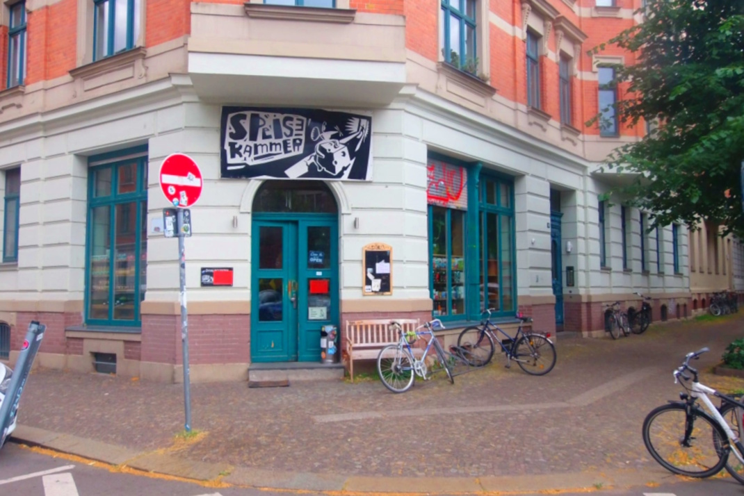 „Speisekammer“ in der Holbeinstraße 19 in Schleußig.