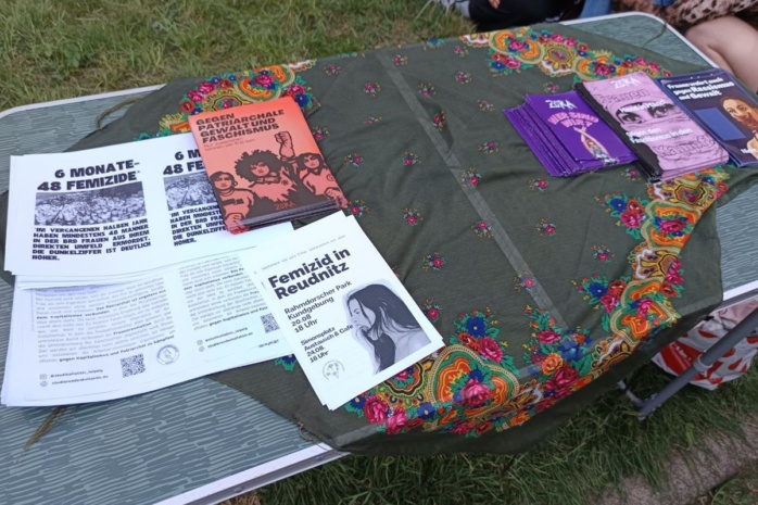Info-Material zu Femiziden. Foto: LZ