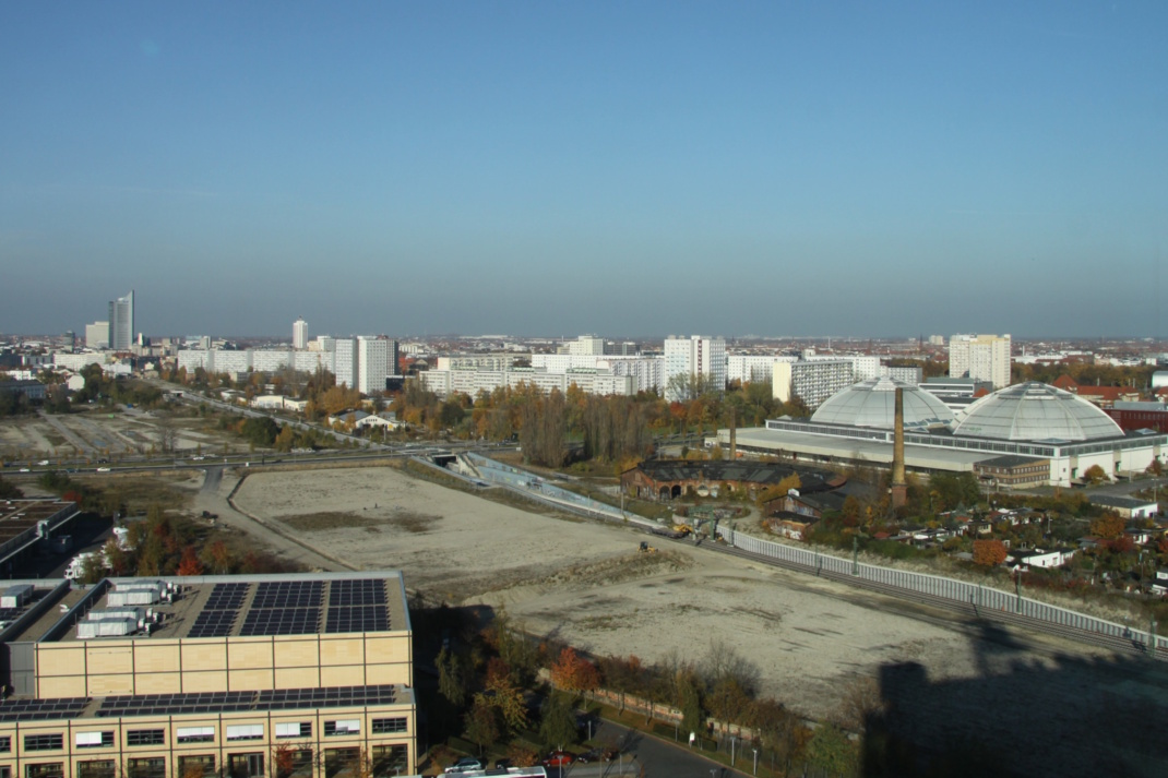 Das Gelände des ehemaligen Bayerischen Bahnhofs: Die Aktivachse Süd soll westlich der S-Bahn-Gleise entstehen - und wäre damit auch die Route für den Radschnellweg nach Markkleeberg.