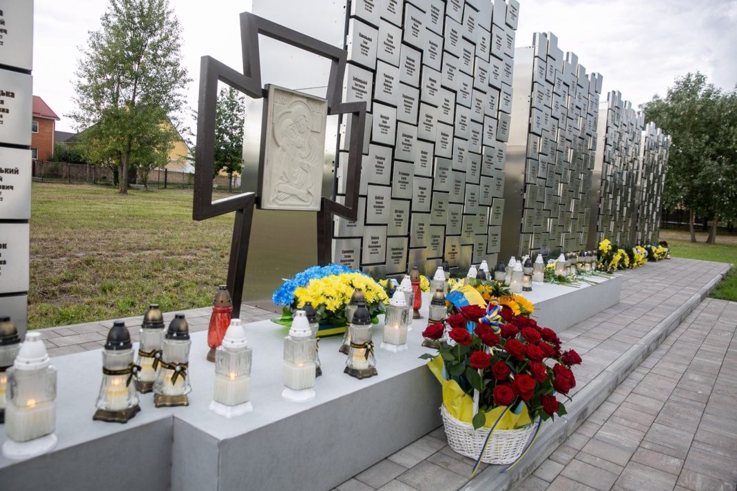 Gedenken in Butscha. Foto: Susanne Tenzler-Heusler