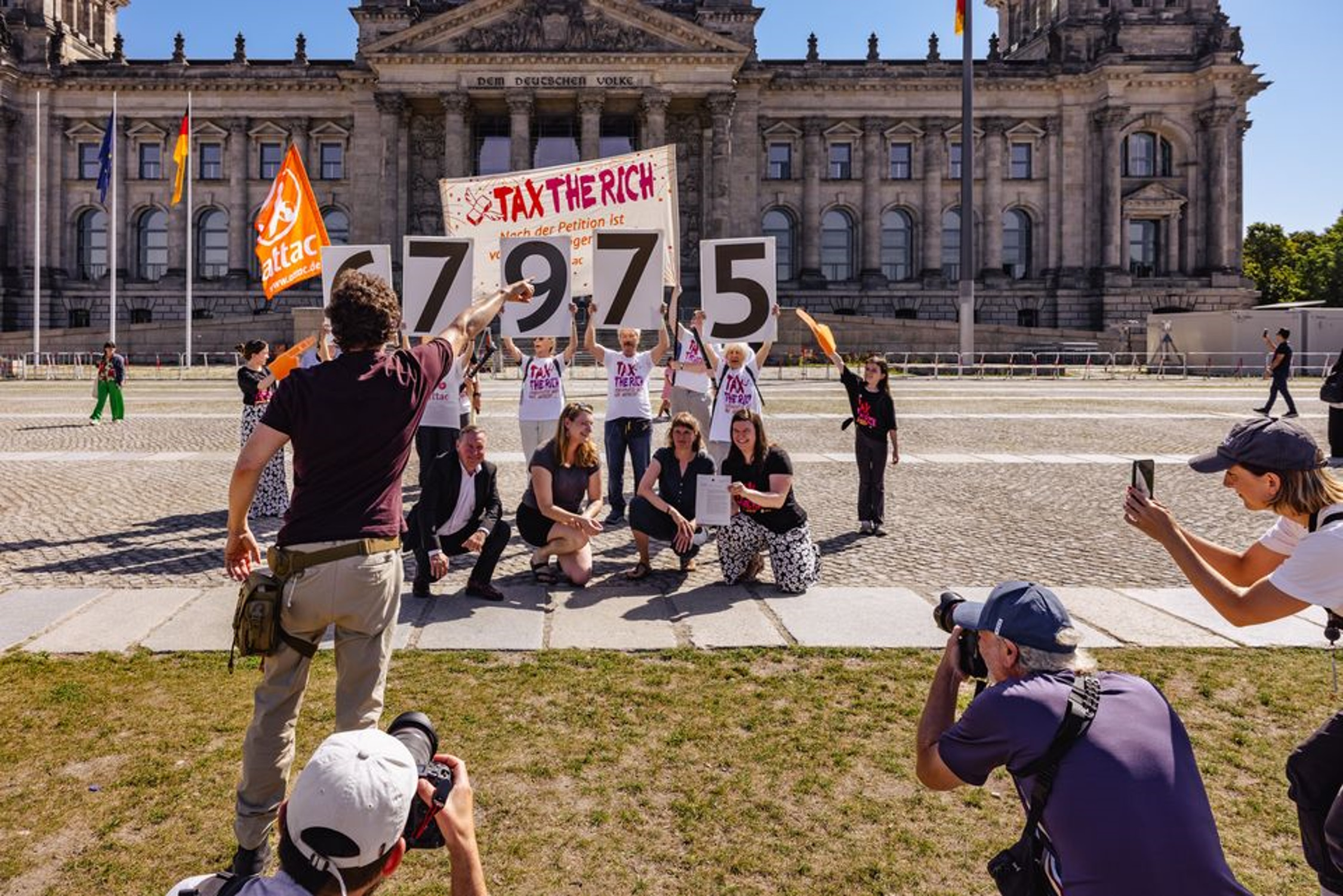 Tax-the-Rich-Petition-zur-Verm-genssteuer-kommt-heute-in-die-Bundestagsanh-rung