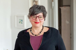 Kuratorin Anja Mutschler.