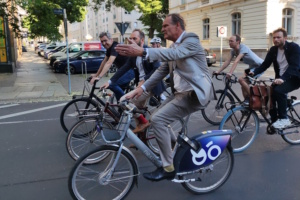 Radtour mit Burkhard Jung (Archivbild). Foto: Steffen Peschel