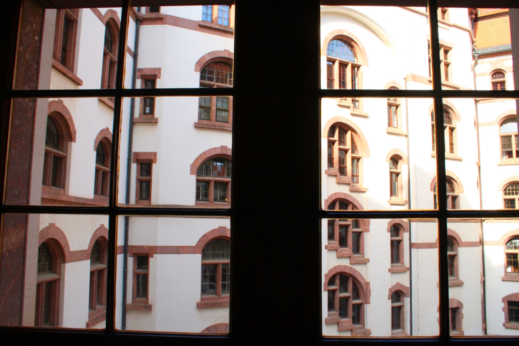 Blick aus einem Fenster.