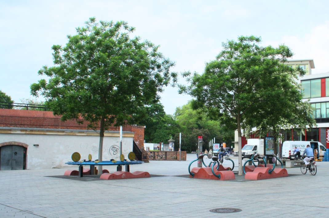 Kurt-Masur-Platz an der Moritzbastei. Foto: Ralf Julke
