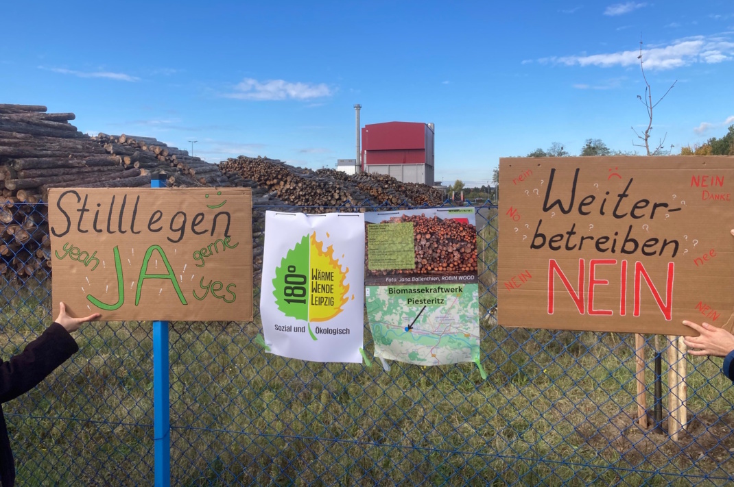 Aktion vor dem Biomassekraftwerk Piesteritz. Foto: 180 Grad Wärmewende Leipzig