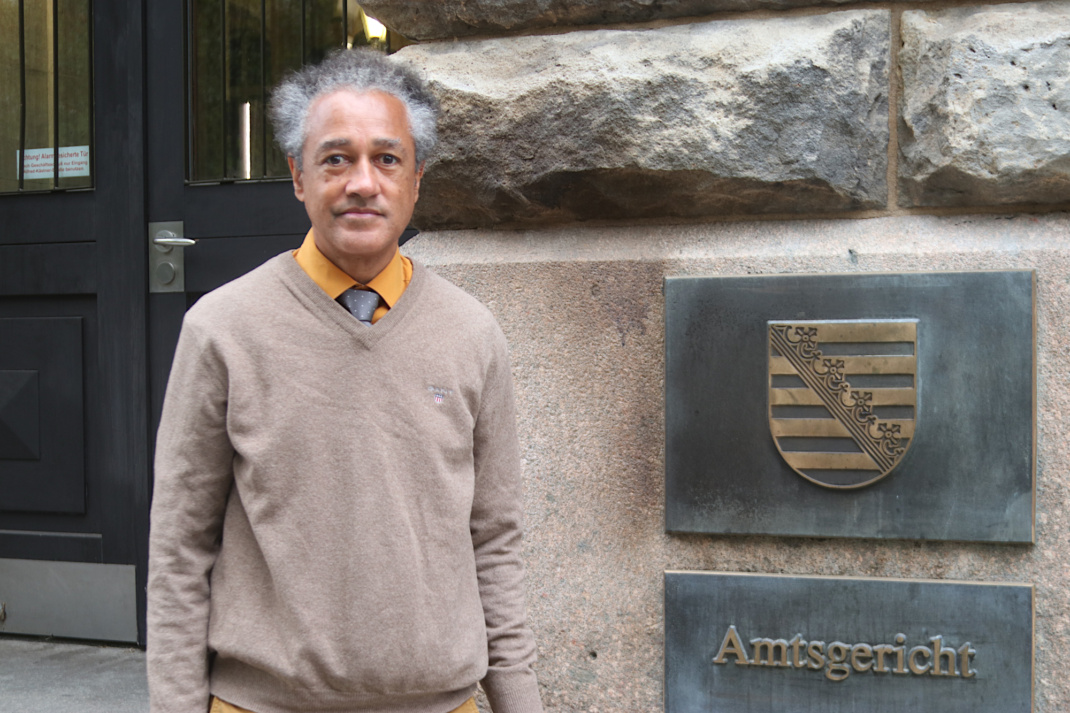 David Schneider-Addae-Mensah vor dem Amtsgericht.