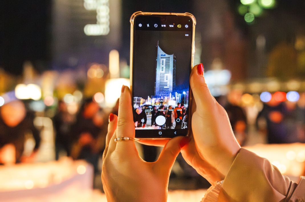 Lichtfest Leipzig: Augustusplatz mit City-Hochhaus. Foto: Philipp Kirschner/LTM