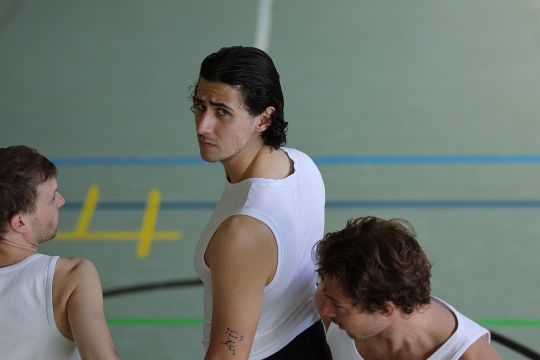 "Die Verwirrungen des Zöglings Törleß" mit Nicolas Streit, Samuel Sandriesser, Konstantin Pfrötzschner. Foto: Inke Johannsen