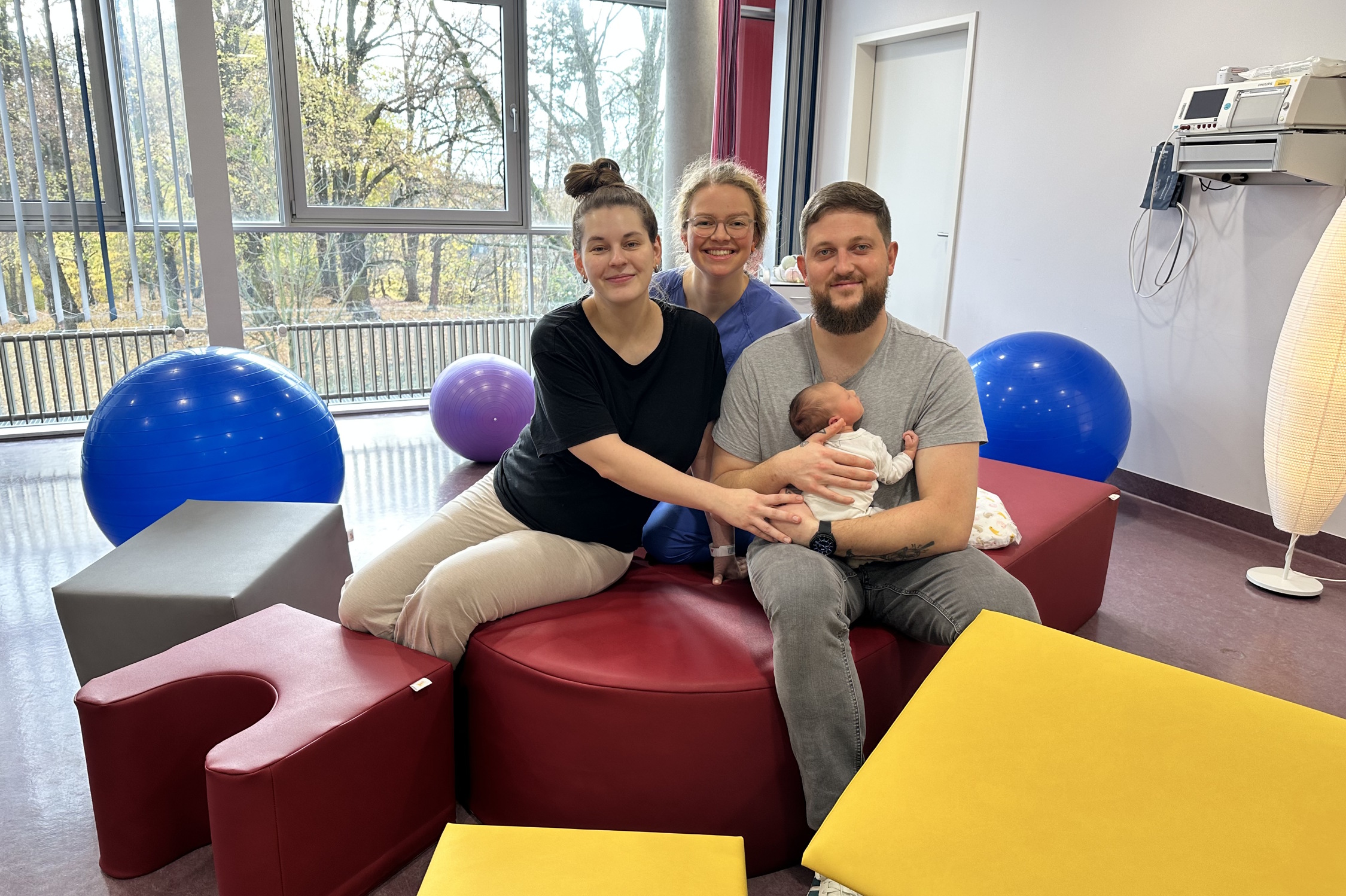 F-r-eine-selbstbestimmte-Geburt-Klinikum-St-Georg-Leipzig-er-ffnet-bewegten-Krei-saal-