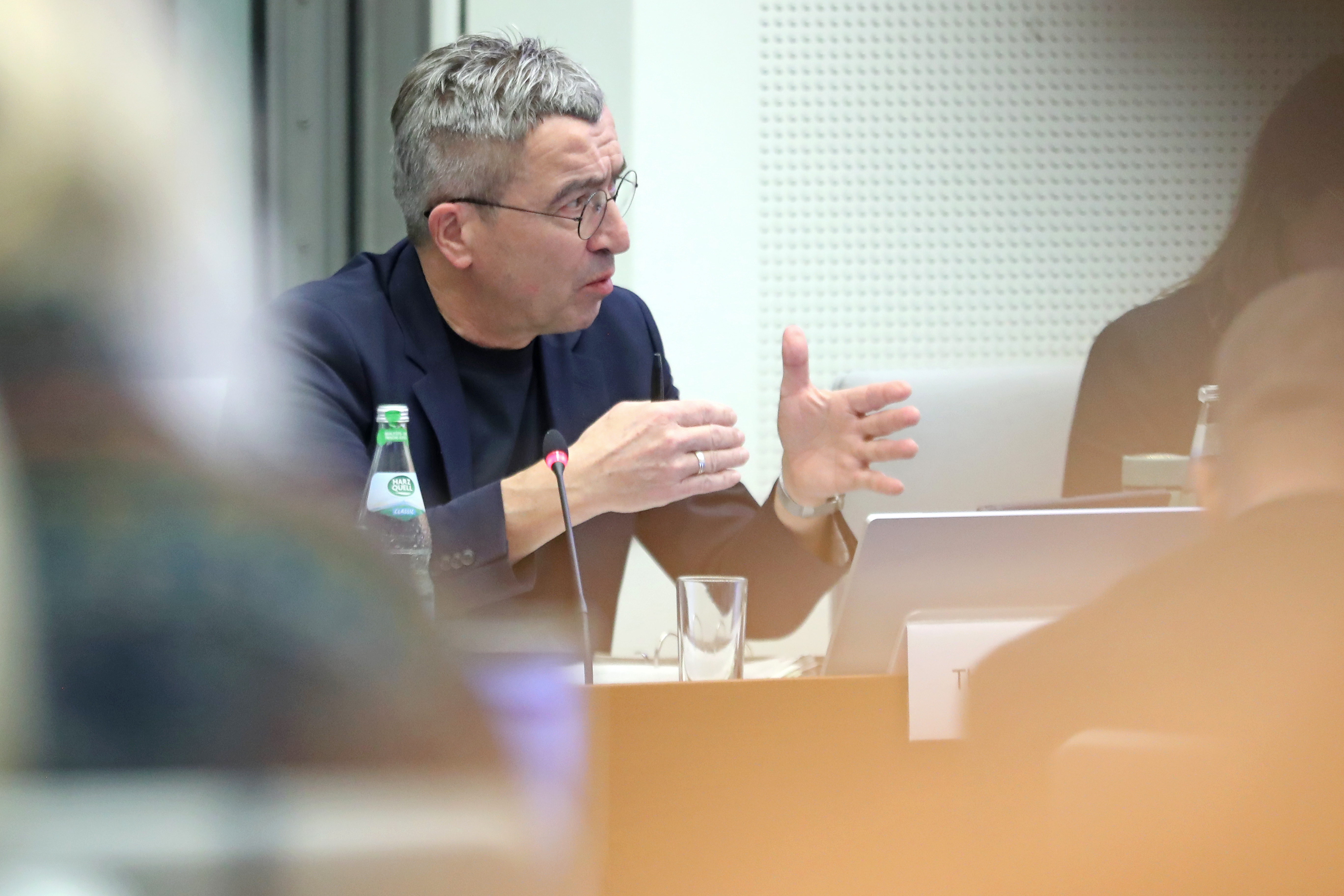 Herr Thomas Dienberg (Bündnis 90/Die Grünen), Beigeordneter für Stadtentwicklung und Bau, im Leipziger Stadtrat am 26.11.2025. Foto: Jan Kaefer