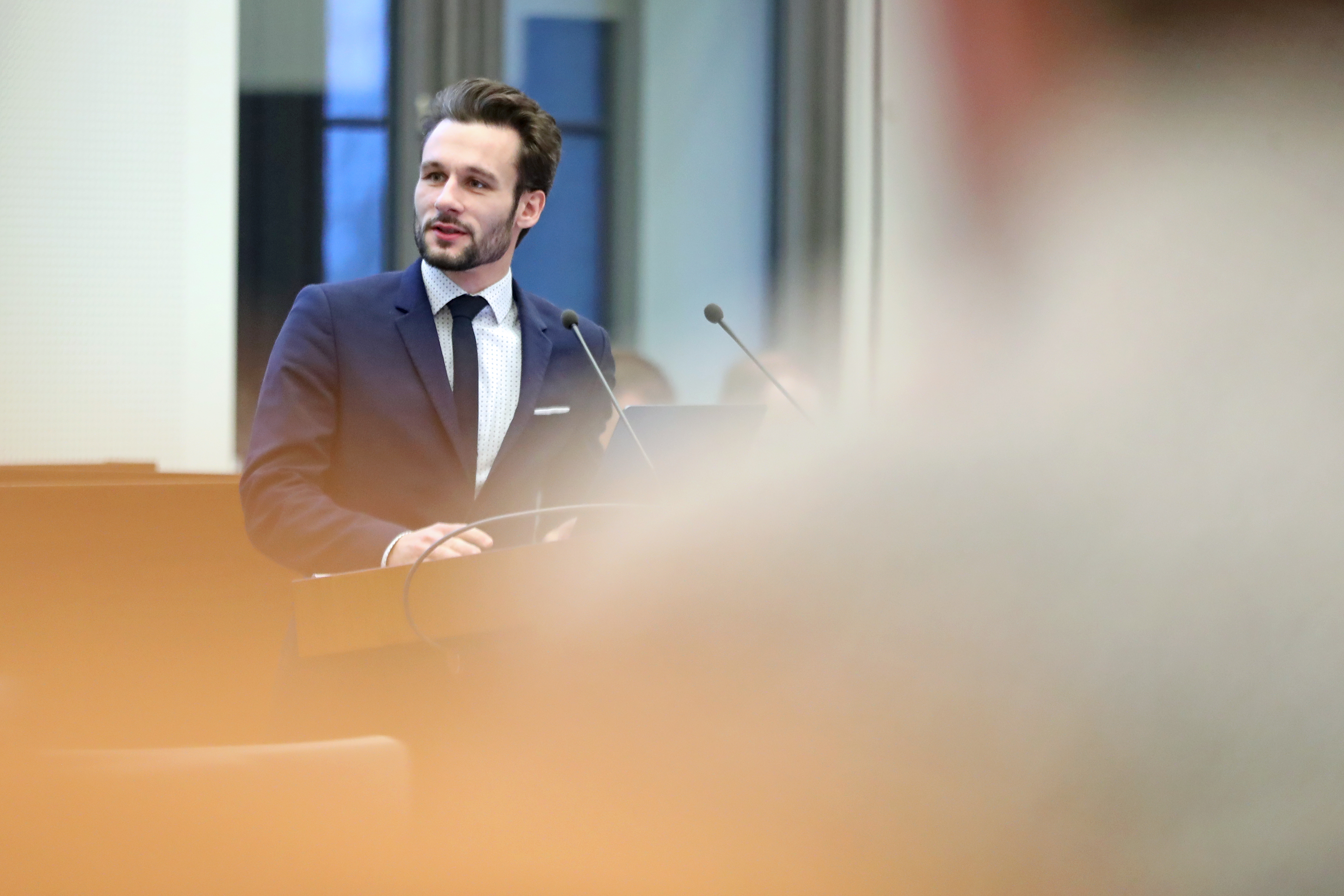 Herr Julian Schröder (CDU) im Leipziger Stadtrat am 26.11.2025. Foto: Jan Kaefer