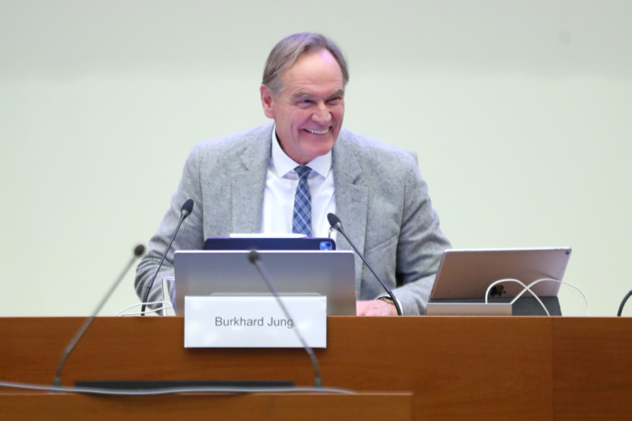 Donnerstag-der-4-Dezember-2025-Angriff-auf-Leipziger-B-ckerei-und-MPK-Konferenz-in-Berlin