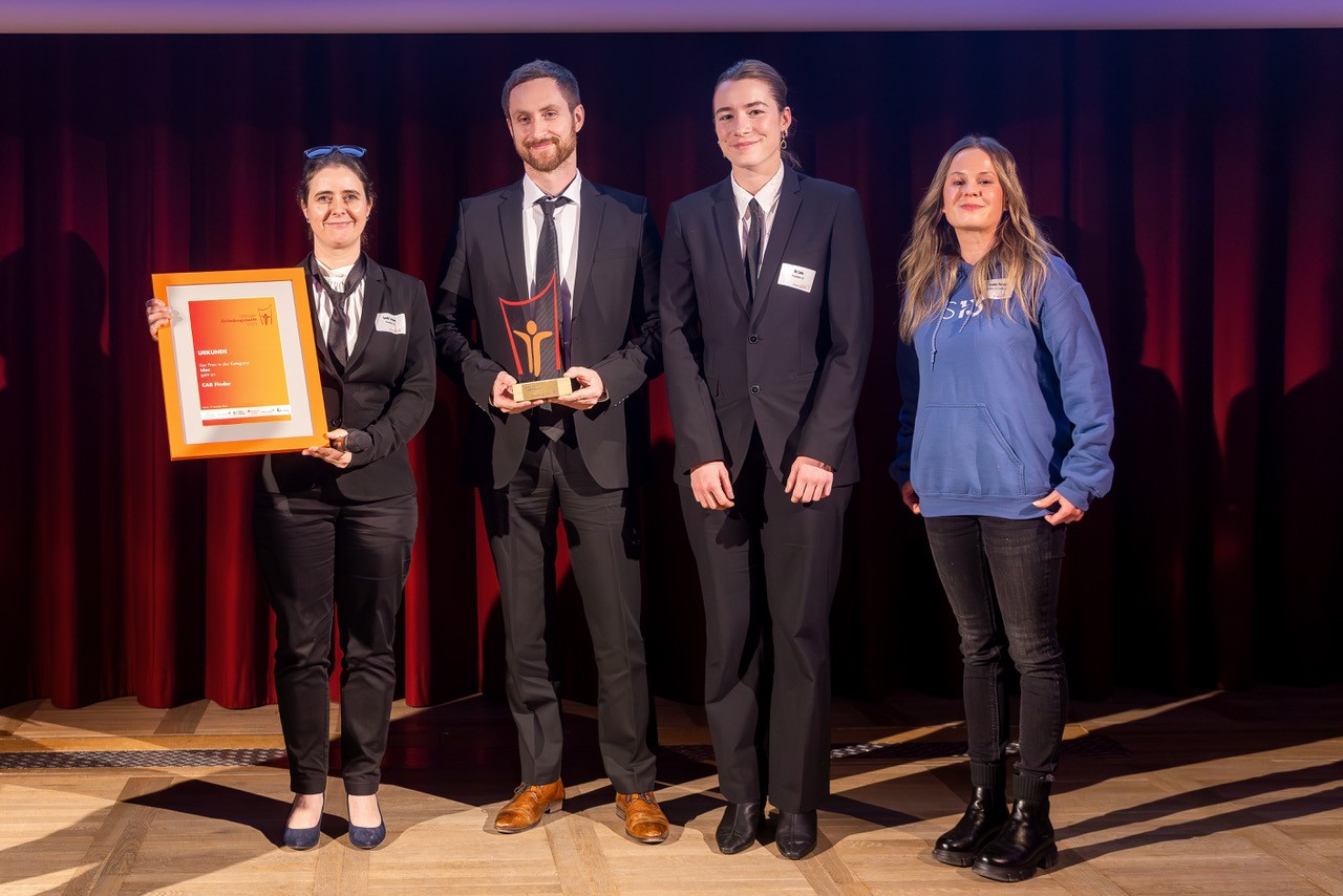 Team CAR finder, links Dr. Sandy Tretba, Photo: Swen Reichhold