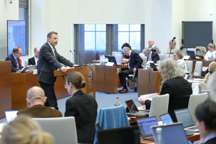 Der-Stadtrat-tagte-Fraktionen-f-hlen-sich-in-der-Haushaltskrise-bergangen